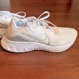 Nike Renew Women’s size 7.5